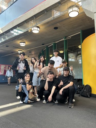 5431FDFB-3351-4516-9EEE-B05D40D86B72 1 105 c