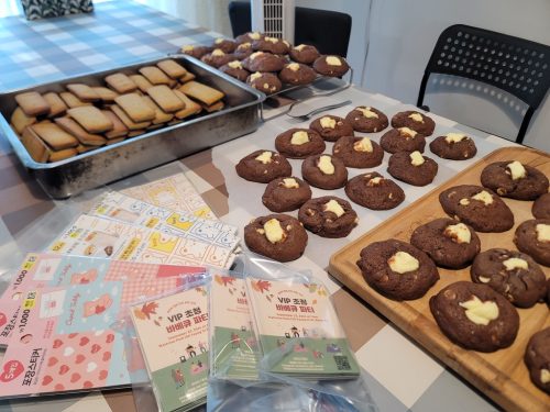 FDE9B8A7-FA6A-41F6-A3E4-BE6454F42941 1 105 c